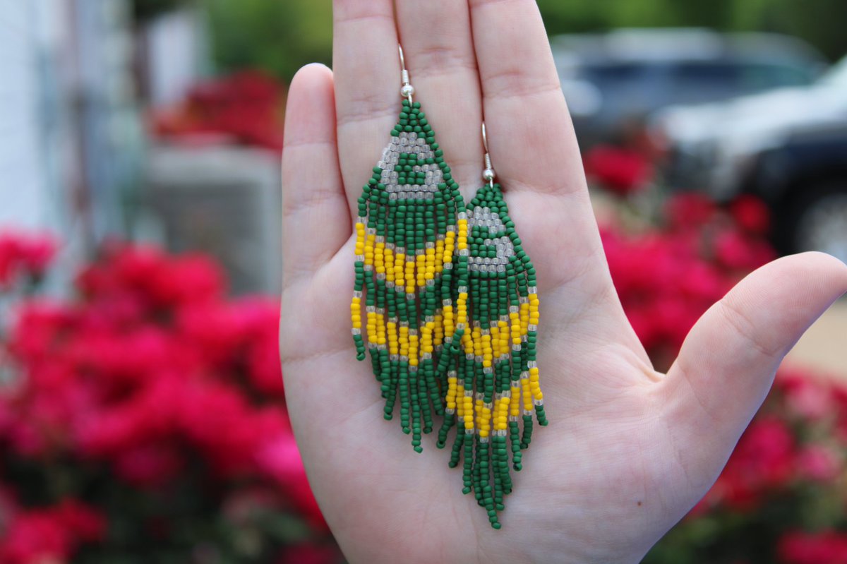 MidEclGifts's tweet photo. These are officially up on Etsy!!

The two gradient styles are under the same listing if you are looking for the ones with the dark on top! Just click the drop down under pattern and it will have the two different ones to choose from!

https://t.co/MZKFc1iDHC https://t.co/6ljI13JMiY
