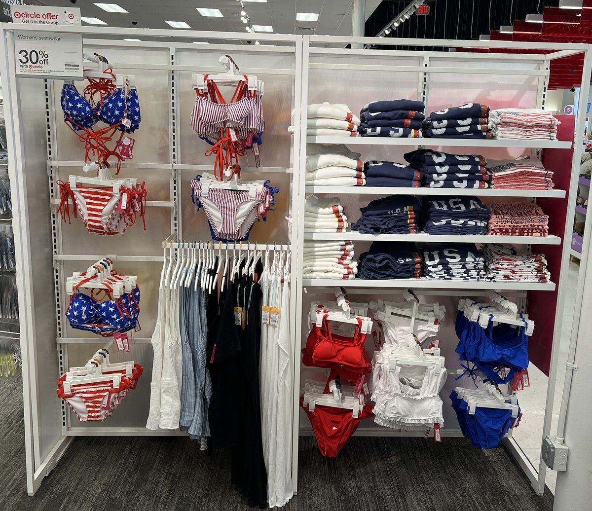 GrecoJadeA's tweet photo. BOLD stripes 🇺🇸 BRIGHT stars 🌟 &amp; BRAVE hearts 💙 Come shop T3318 for all your Memorial Day needs! @TL_Alyece @ShaloniaG https://t.co/zc0er5m1Op