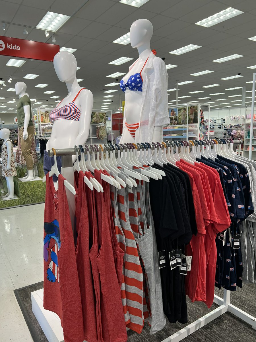 GrecoJadeA's tweet photo. BOLD stripes 🇺🇸 BRIGHT stars 🌟 &amp; BRAVE hearts 💙 Come shop T3318 for all your Memorial Day needs! @TL_Alyece @ShaloniaG https://t.co/zc0er5m1Op