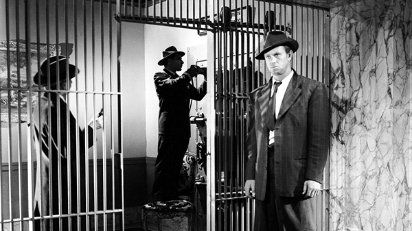 #OTD John Huston's The Asphalt Jungle (1950) had its stateside release. A superior heist film, and adaptation of W. R. Burnett's 1949 novel that stars Sterling Hayden as Dix Handley, a criminal who is hired to be part of a robbery team to steal jewelry, but the plans go awry.