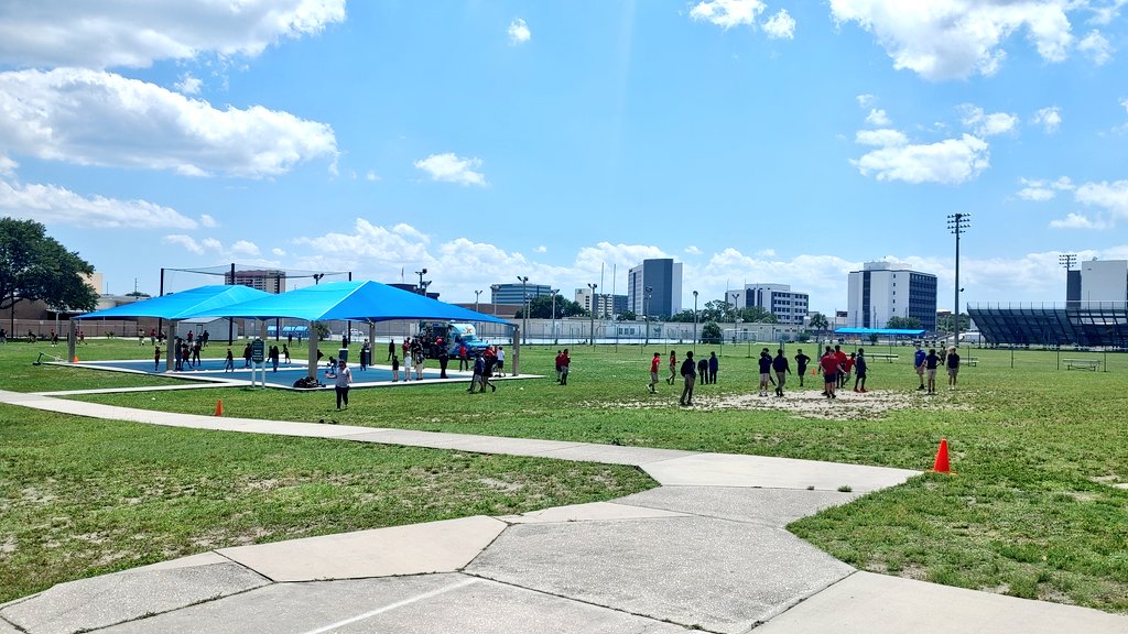 Thank you RP Foundation for an awesome <a href="/KonaIceTampaBay/">Kona Ice Tampa Bay</a> MYP social! <a href="/PTSARolandPark/">Roland Park PTSA</a> <a href="/alexismpastore/">Alexis Pastore</a> <a href="/SDHCMagnet/">HCPS Magnet Schools and Programs</a>. #WeAreIB #❤️RP