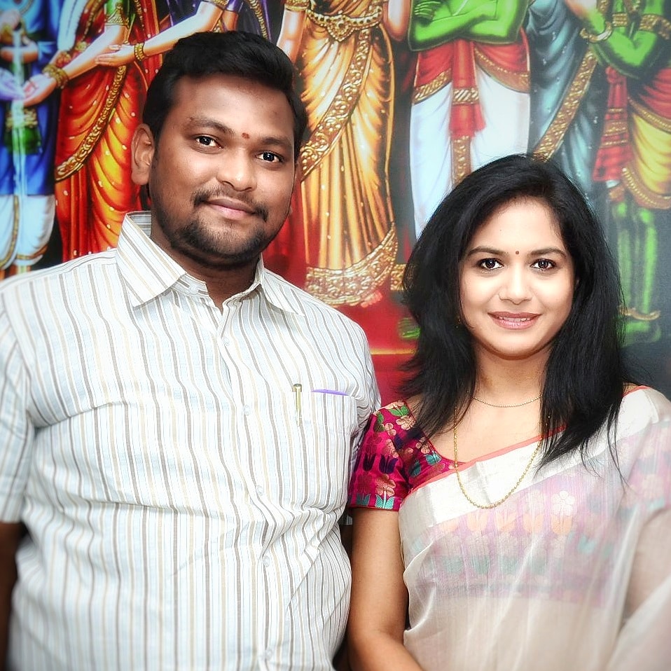 Rajarayal25's tweet photo. Happy Birthday My dear loveable Sister @sunithagoparaju 💐💐💐

@OfficialSunitha
@sunithagoparaju
#SunithaSinger https://t.co/MryUsfYior