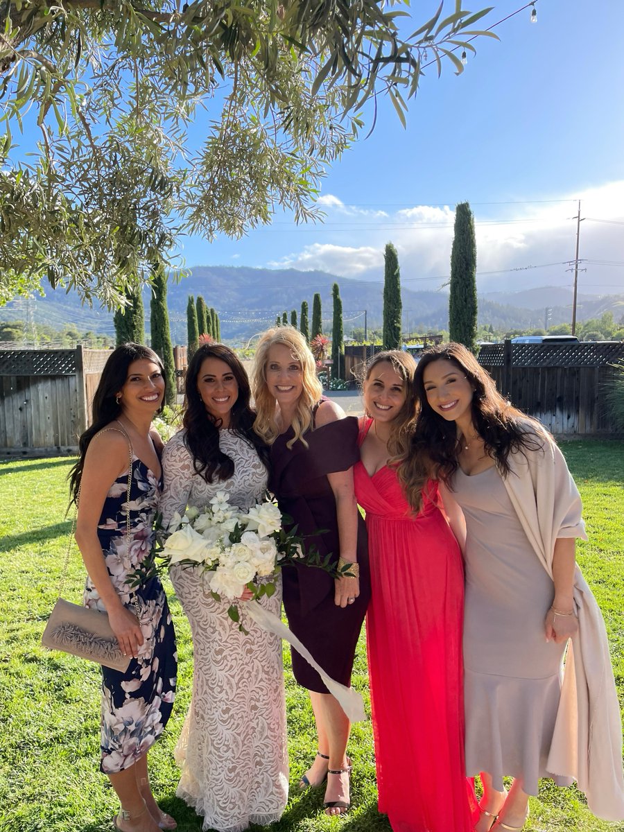Intertwined_Inc's tweet photo. We are over the moon! 🖤Yesterday, our very own #creativemanager Mia got married at a gorgeous venue in #NapaValley. Spot some of our Become + #IntertwinedEvents team celebrating with the #newlyweds. 🥰
Wishing you the best time on your honeymoon! 🏝 https://t.co/44DRa3DBey