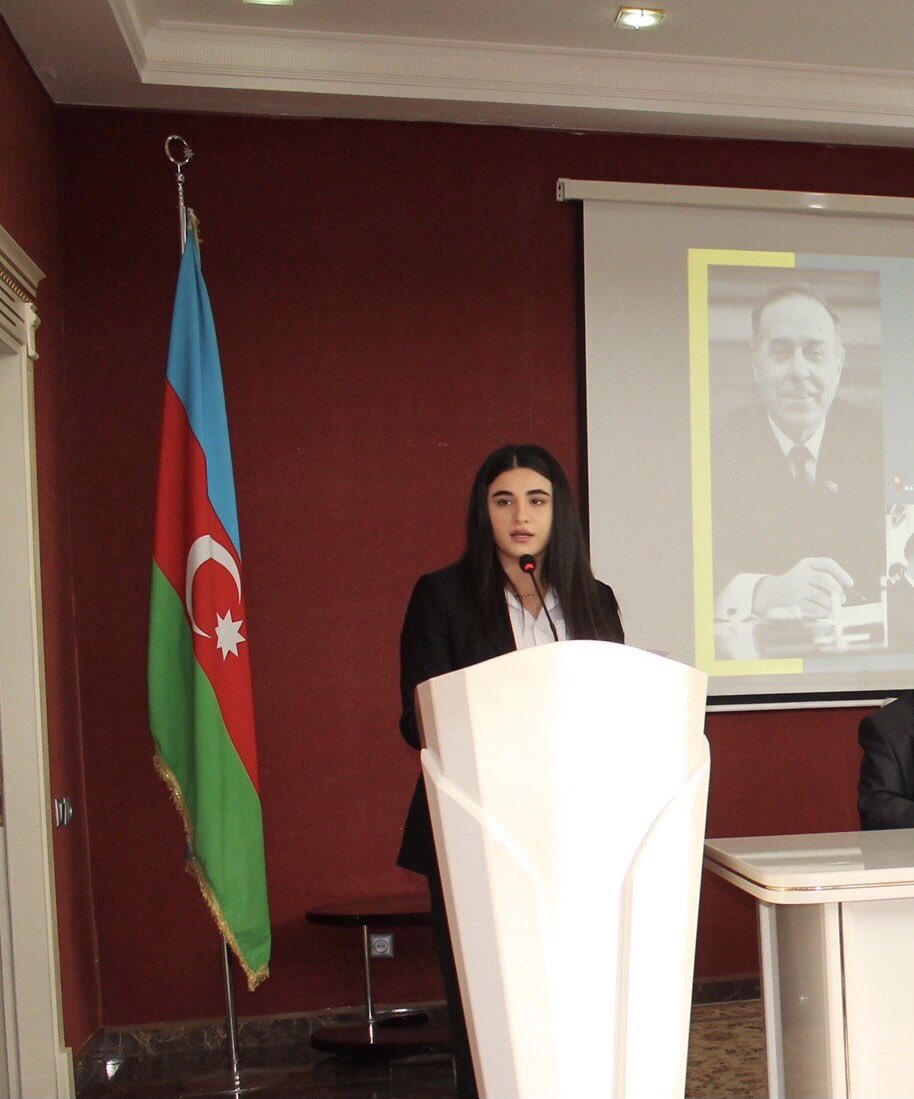 imgula13's tweet photo. Ulu Öndər Heydər Əliyevi böyük sevgi və sonsuz ehtiramla yad edirik 🇦🇿 https://t.co/PYOXfOD3vg #HeydərƏliyev99 #HeydarAliyev99 #HeyderAliev https://t.co/M682a1oulh