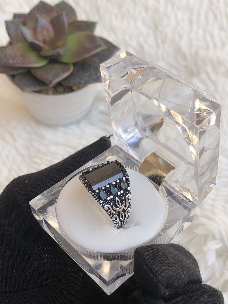 _rahinah's tweet photo. I these silver rings (Azurfa) for men available for immediate delivery or pickup.
Price: 8500 each 
Size: 8&amp;9
Kaduna state 
Nationwide delivery.
WhatsApp/call: 07019623354 https://t.co/FggbYTAHcm