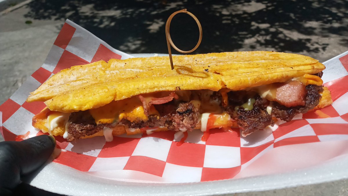 pandafoodrd's tweet photo. Estamos de PandaCon una delicia.  Síguenos en Instagram @pandafoodrd https://t.co/yrdH1U0qwr