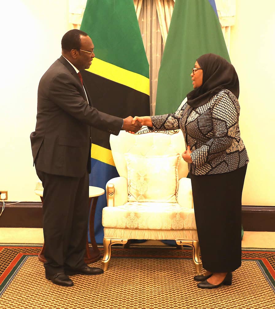 ChrissFundi's tweet photo. #Freeman_Mbowe Mwenyekiti wa Chama  cha Demokrasia na maendeleo #ChademaTz https://t.co/2f2sxUWMBR