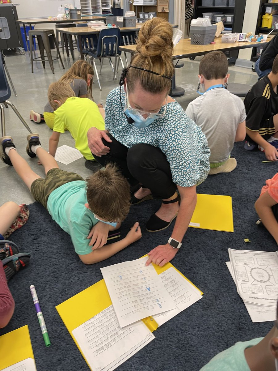 thelinkstl's tweet photo. These “almost third graders” did incredible as we worked on editing their drafts today. Way to go Fehl Tilman 2nd grade! Watch out third grade, here come amazing writers! @TillmanSchool @kwoodschools https://t.co/sQDY6wJCwV
