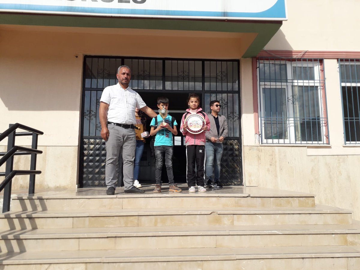 OlcaySevket's tweet photo. Ayın en temiz sınıfı 4/C
Ayın örnek sınıfı 2/B
Öğrencilerimizi tebrik ederiz 👏👏 https://t.co/Alb7nUJsL1