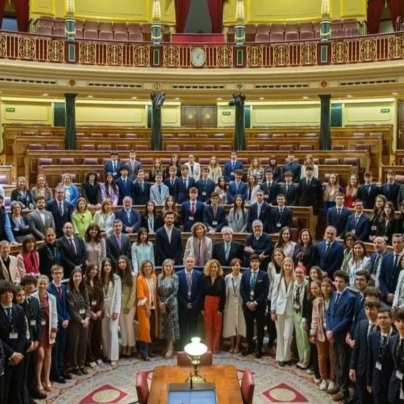 Ceremonia de clausura de la II Asamblea Modelo Parlamento Europeo. Una experiencia inolvidable. <a href="/mep_spain/">MEP_España</a> @fundasanpatricio #bachilleratocondes #adncondes #oratoria #bachillerato #mep