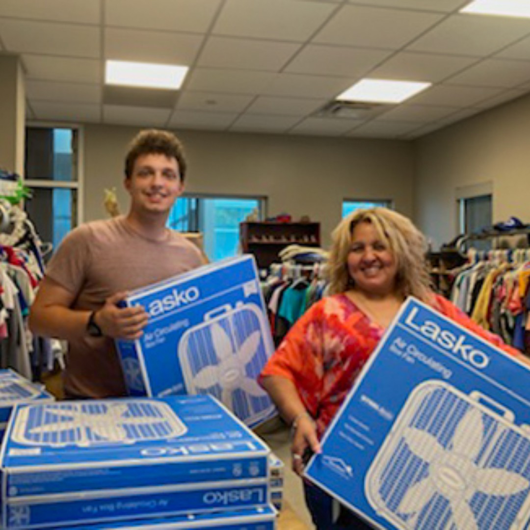 familyeldercare's tweet photo. Week 2 of the #SummerFanDrive already?!

Last week was very busy, but in Family Eldercare-style, we were able to get some quick pictures of our community!📸

#FansSaveLives https://t.co/yqC3GdgMyu