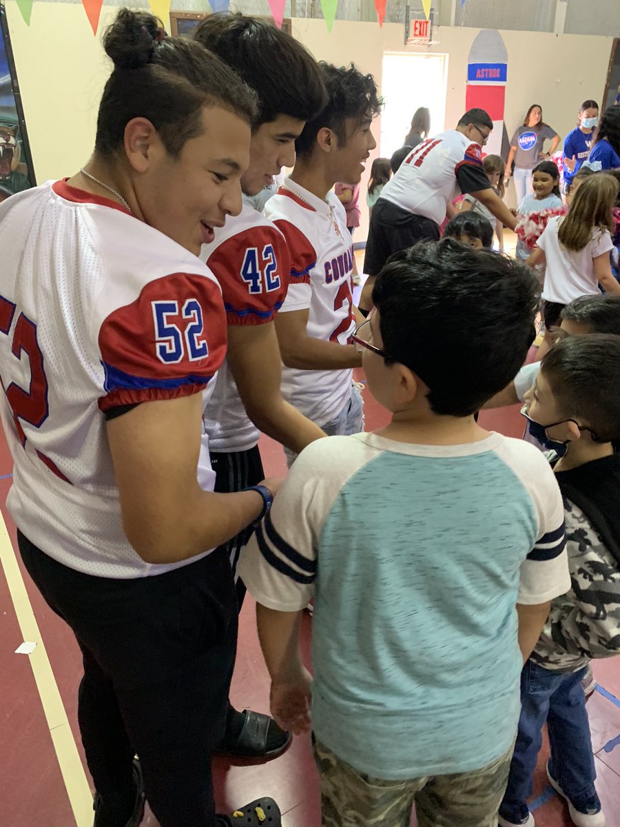 WCHSpirit's tweet photo. We had a blast supporting our Armstrong Elementary neighbors with our Cougar athletes at their STAAR Pep Rally! https://t.co/oWpiU98Evd