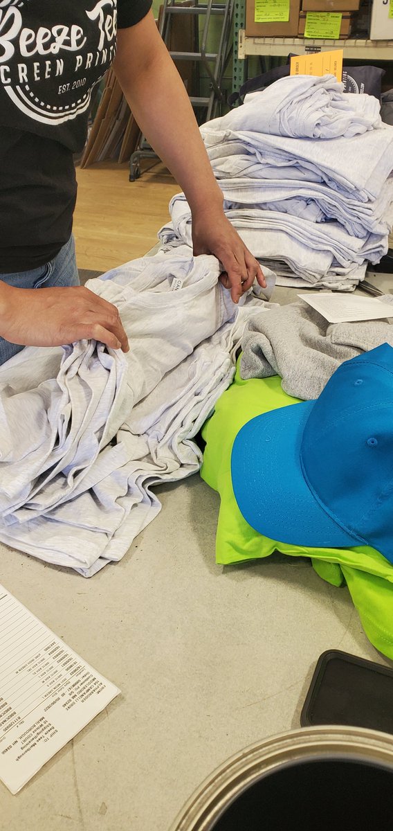BeezeTees's tweet photo. We go through every piece of apparel that comes in to our shop before it goes to print. Once printed, we have someone inspecting the garment, the print and the qty. Our machines even keep track of the number of items we print. So in the end, you get exactly what you order! https://t.co/jvqsUroNJd