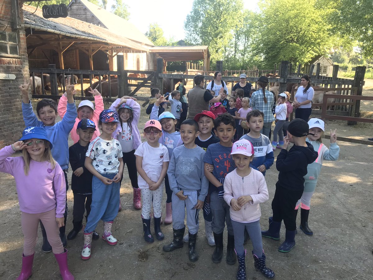 CpJoliot's tweet photo. Classe de découverte 3 jours poney pour tous nos élèves de CP. Des élèves ravis, quel plaisir de les voir si heureux! https://t.co/PbLTrOK2I4