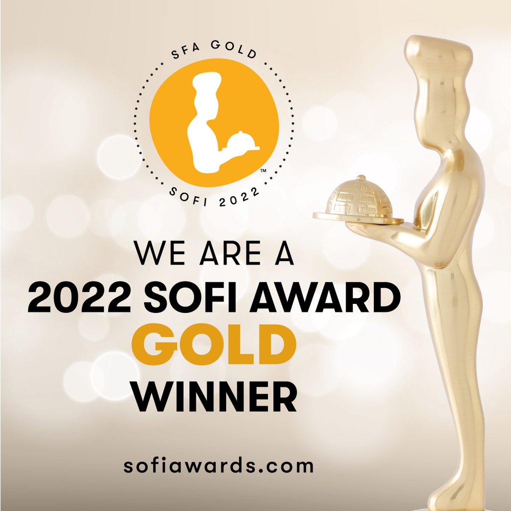 zingbars's tweet photo. We have some exciting news!! We are a 2022 #sofiawards Gold AND New Product Winner!🏆
Our Keto Peanut Butter Cookie Dough bar won GOLD🥇
Our Dark Chocolate Cherry Almond bar won New Product Award🥈
We are so grateful for this opportunity @specialtyfoodassociation 💕 https://t.co/M9CvU0eTfY