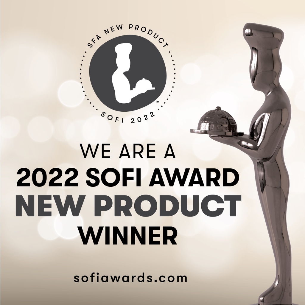 zingbars's tweet photo. We have some exciting news!! We are a 2022 #sofiawards Gold AND New Product Winner!🏆
Our Keto Peanut Butter Cookie Dough bar won GOLD🥇
Our Dark Chocolate Cherry Almond bar won New Product Award🥈
We are so grateful for this opportunity @specialtyfoodassociation 💕 https://t.co/M9CvU0eTfY