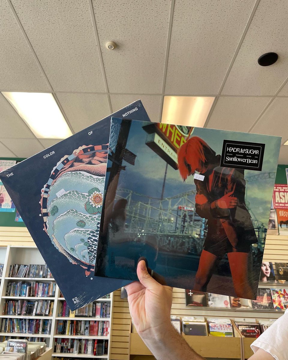 ozrecordsonline's tweet photo. Some new releases from this last week finally arrived 🤩 new Arcade Fire, Sunflower Bean, Terry Allen, and more! We’ll be here till 7, and then we hope to see you at music bingo starting also at 7 over @DruidCityBrew with your host @beanpeeples! https://t.co/aUiX321w94