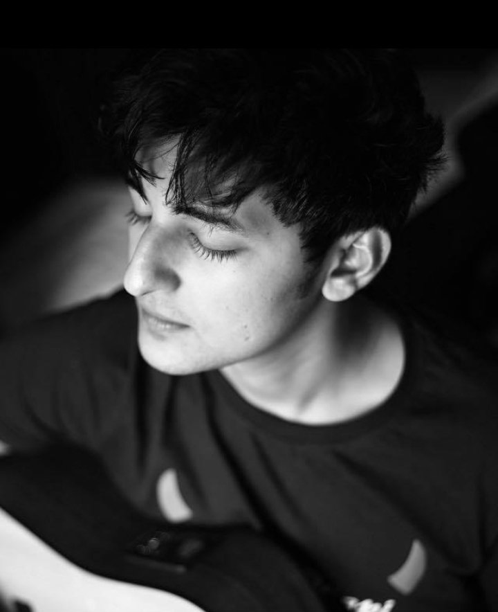 DzTrishna's tweet photo. good night darsh.
always thankful that i found you :)π @DarshanRavalDZ
15 MILLION STRONG BLUE FAMILY
#ForeverTogetherWithDR https://t.co/JOZVd7dGNm
