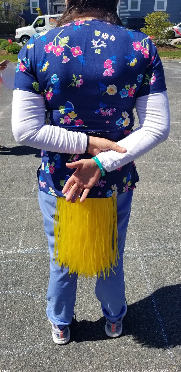 ALLYSON83973739's tweet photo. I'll Have Another waits at the gate for the Derby to begin!
#RootedTogetherNSHC https://t.co/nqptzTe7kj