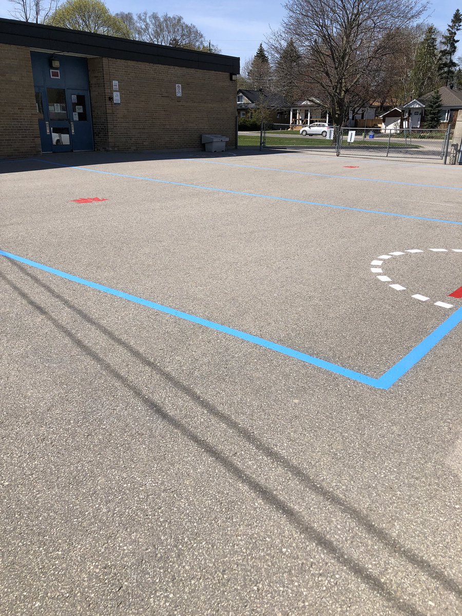 Pavement is lookin’ fresh for spring with a new coat of pain!