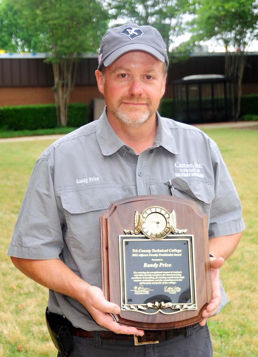 Randy Price, who has taught for TCTC's welding program for 27 years, received the 2022 Adjunct Faculty Presidential Award at May 6 spring convocation. He has served as an adjunct for the welding program continually since graduating from the program in 1995.