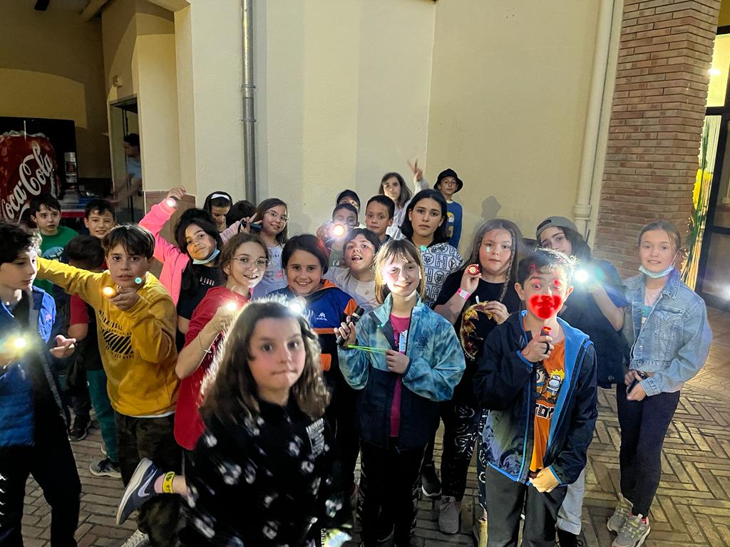 galis_esc's tweet image. Preparats pels jocs de nit!!! #4rt #elcollell