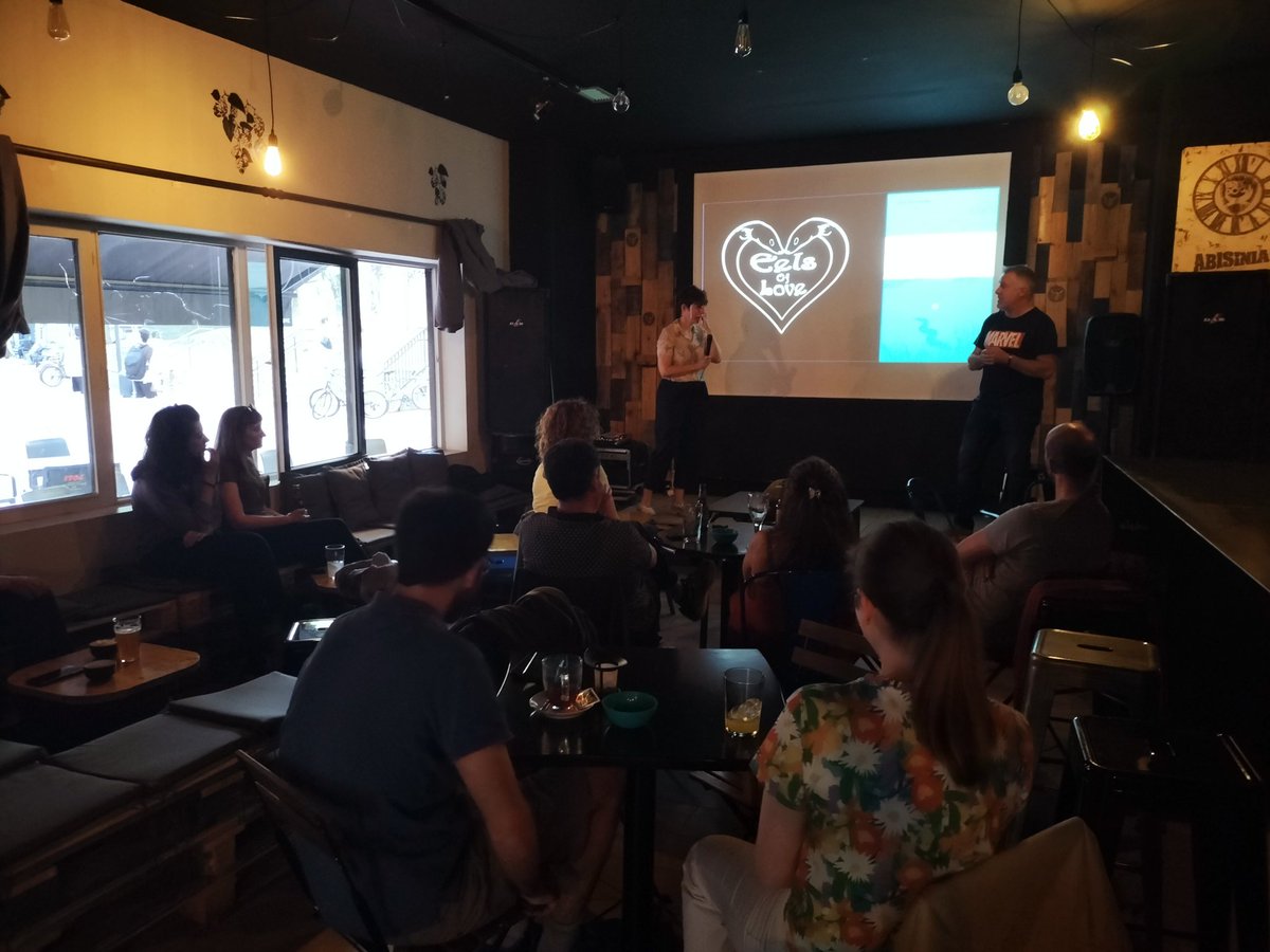 jonlg5's tweet photo. Hemos aprendido muchisimo sobre las anguilas 🐟 y sus idas y venidas 🗺️ de la mano de @esti_azti (@azti_brta) en el bar Abisinia! Mila esker etortzeagatik!
#PINT22VIT https://t.co/urhecRlA7e