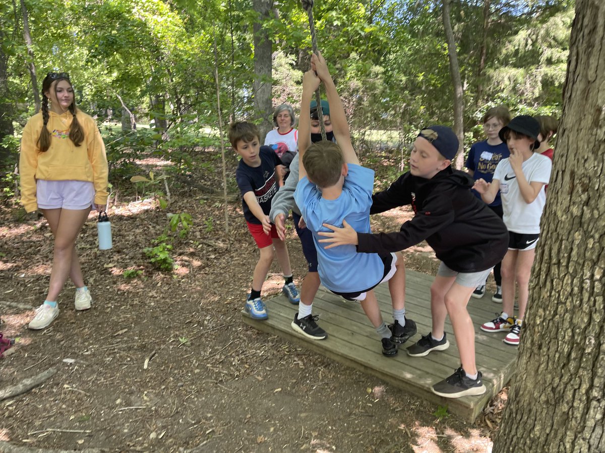 pdslmartin's tweet photo. Tarzan practice and wildlife ecology! #pdschargers https://t.co/fmZYME1lh1