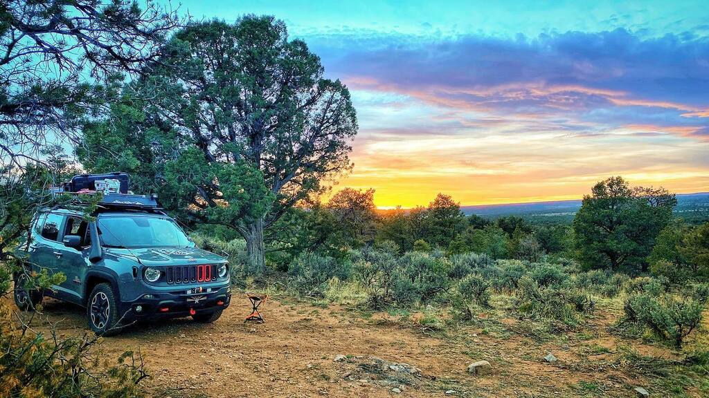 NateLoper's tweet photo. I love that the American West has so much public land to explore and camp on.
This was home for the night after guiding a Grand Canyon tour last week.
#jeep #jeeprenegade #trailhawk #camp #camping #sunset #grabdcanyon #arizonaguide #arizona https://t.co/RmLGyJsEdt