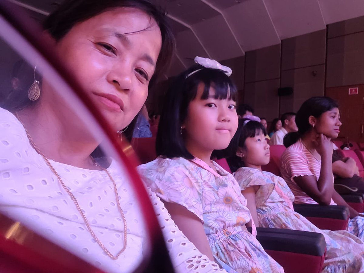 ToktilM's tweet photo. The drama has a message for all ages, children, youths and old for reminiscing  the past. Enjoyed the show with my children, thank you GoAP and DCM sir👌 https://t.co/JAx6yQImg7