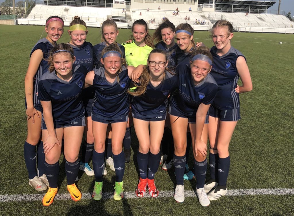 ProfEnright's tweet photo. C tm moves to 12-2-1 with W v OS. Finally a game with the sun out! #Wolcottvision One more to go on Wed v SME at CBAC 6pm. Let’s finish strong ladies! @MattTrumpp @aweb9 @MrMillerOW @KatieHecker22 https://t.co/c4oSJythBm