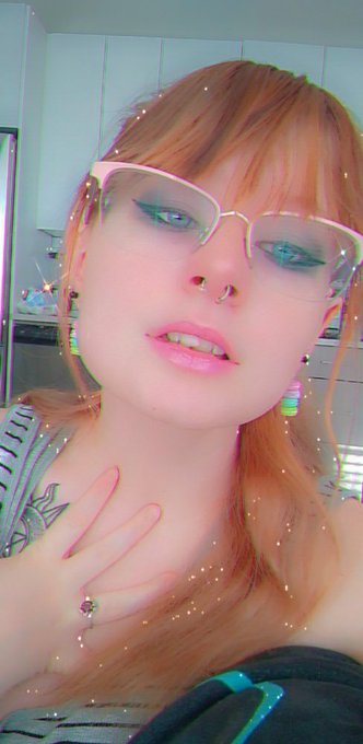 Look at how beautiful i am, since I'm about to go on vacation I'm going to post and record a whole lot