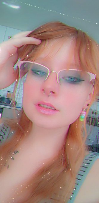 Look at how beautiful i am, since I'm about to go on vacation I'm going to post and record a whole lot