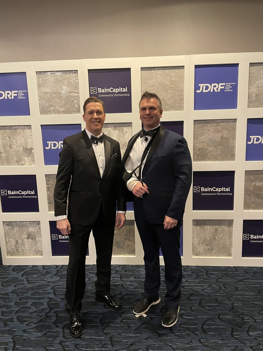 ocktalks's tweet photo. Thanks to everyone who attended Saturday’s  @JDRFGNE Gala at the @MarriottCopley. @KevinBoston25 &amp; I served as co-emcees (Kevin playing hurt with a fractured elbow😲)! 600 people attended &amp; helped raise $2 million for critical type 1 diabetes research! #boston25cares https://t.co/xgWS8jDMLe