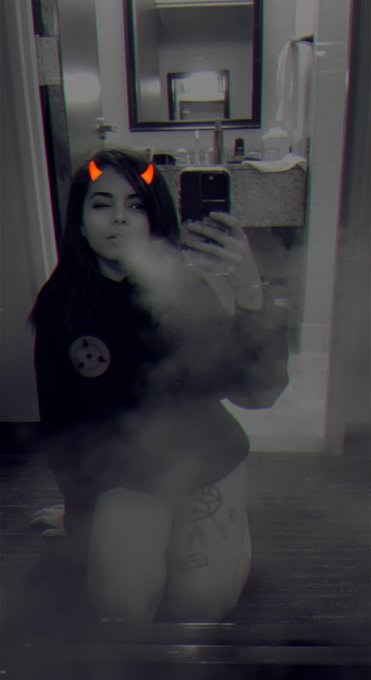 Let me feel something 🔥🦖🫠 https://t.co/zmG2DqknS1<a href="/tag/feelingcute"class="tags"><span>#feelingcute</span></a>
