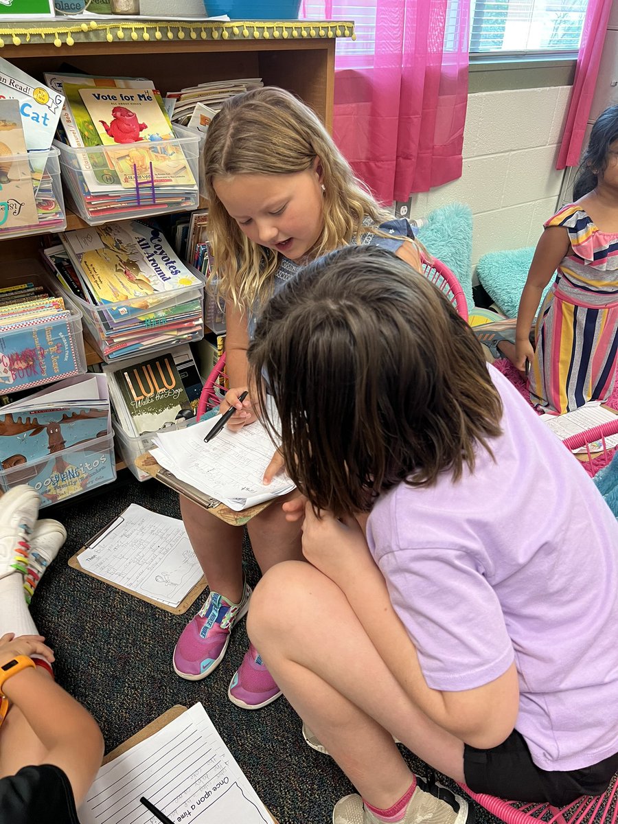 dragonfirsties's tweet photo. Peer editing our fairytales! Getting ready to publish for Fairytale Ball next week! 👑💕 https://t.co/xmAqrwgWLK