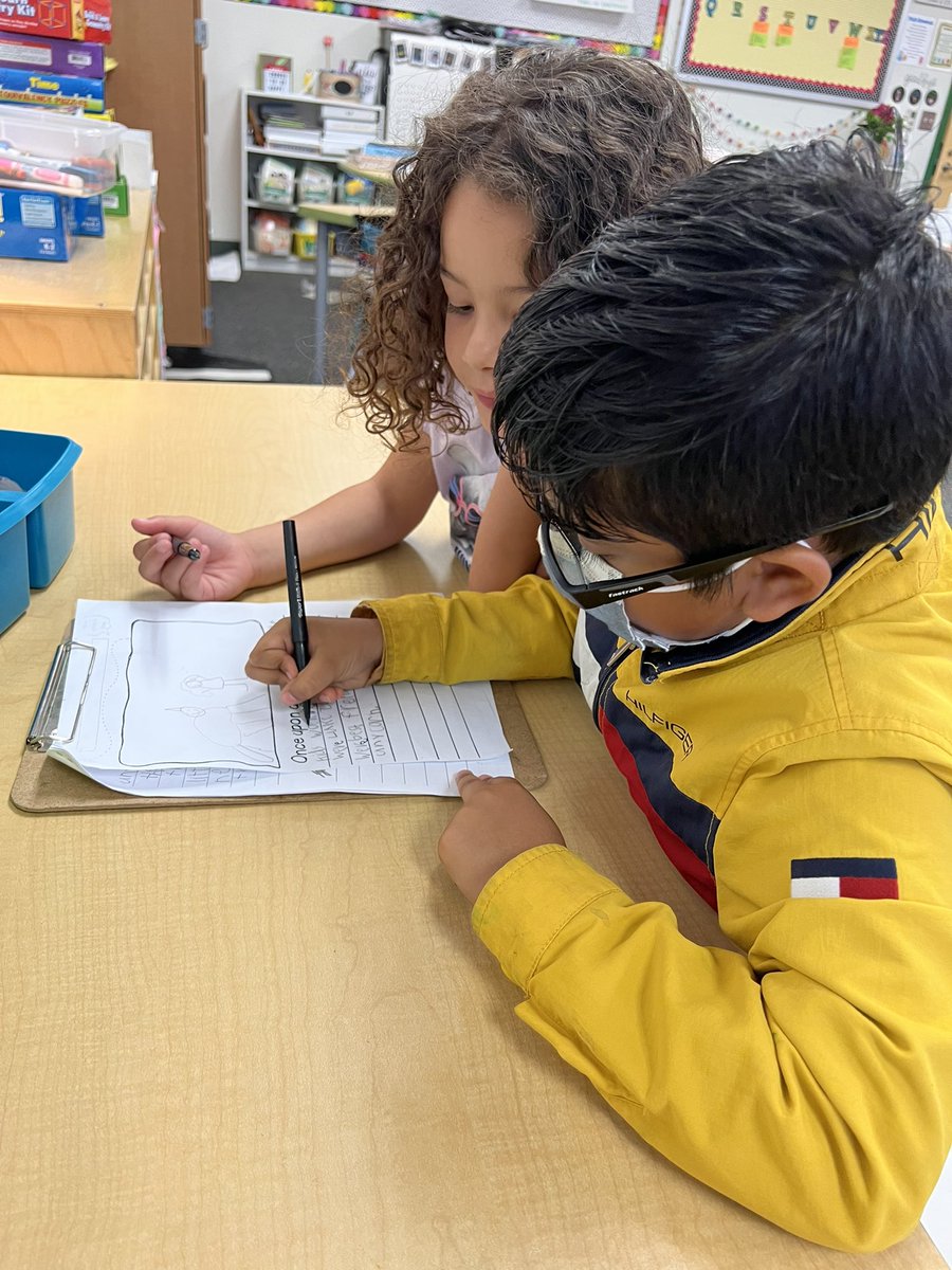 dragonfirsties's tweet photo. Peer editing our fairytales! Getting ready to publish for Fairytale Ball next week! 👑💕 https://t.co/xmAqrwgWLK