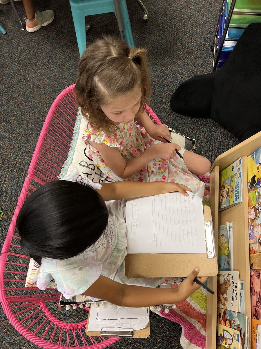dragonfirsties's tweet photo. Peer editing our fairytales! Getting ready to publish for Fairytale Ball next week! 👑💕 https://t.co/xmAqrwgWLK