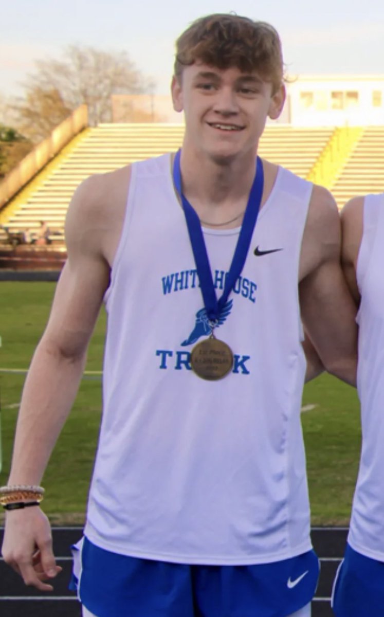 White House High School T&F tweet media