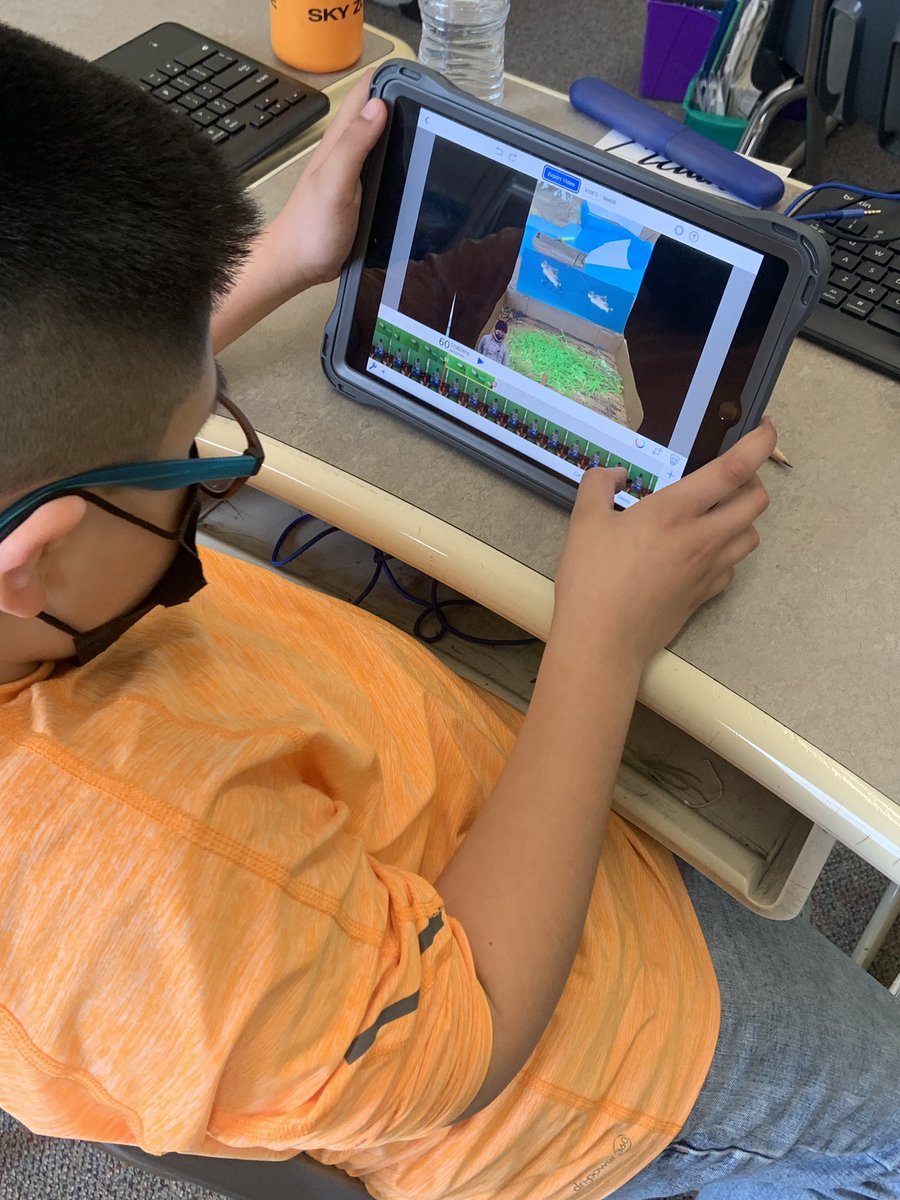 cconners07's tweet image. Anderson 3rd grade Ss wrapping up their animal research projects by adding themselves to their own dioramas using @DoInkTweets green screen magic.  @vpsDLC #weLearnVPS