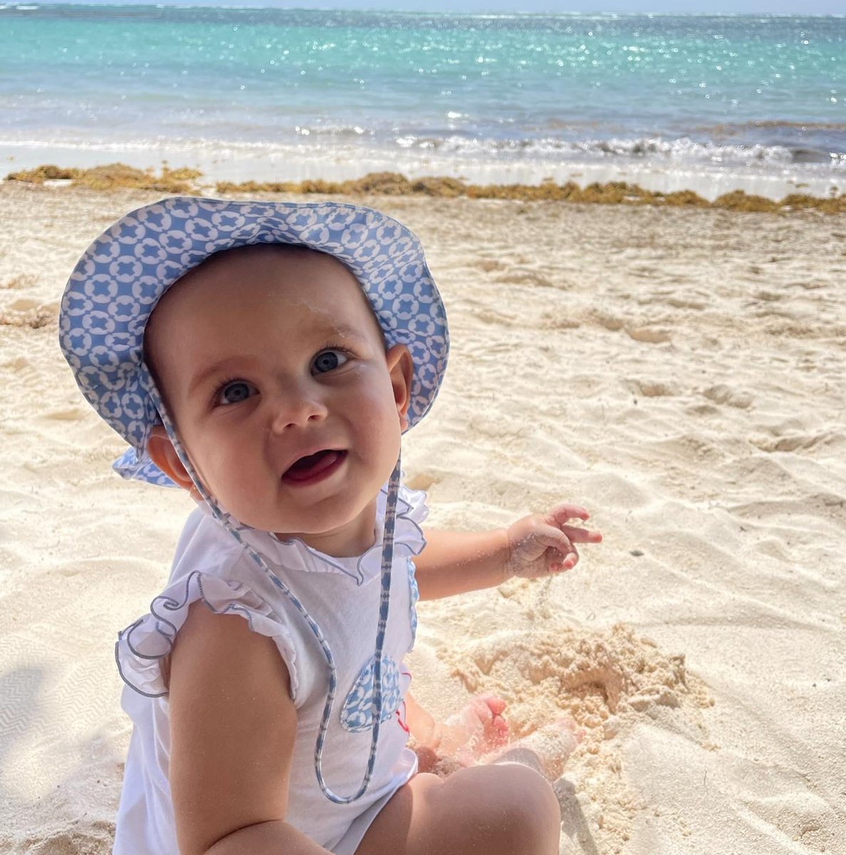 Tenemos tantos rincones hermosos. Quiero que ella conozca el mundo, pero comenzando por nuestro país.
¡Es que somos realmente especiales! ¡Reconocidos por la OMT cómo el país número uno en recuperación del turismo! 👏
¡Muy orgullosa de ser dominicana! 🇩🇴#RD1EnTurismo