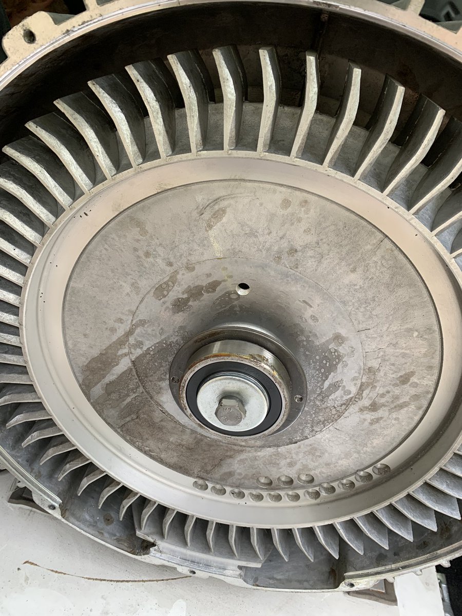 ServicesVacuum's tweet photo. Todays problem solved vacuum side channel blower checked internally and fault found with Circuit breaker @Kunnykun @ServicesVacuum #electrics #rcd #rcb #pumprepair #vacuumblower #sidechannelblower https://t.co/nGumNzzaww