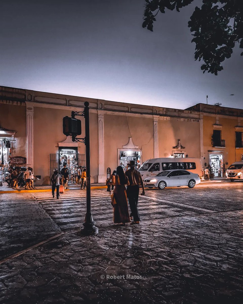 MexicoDestinos's tweet photo. El pueblo mágico de Valladolid se encuentra a menos de una hora de Cancún, en este lugar puedes disfrutar de típica comida yucateca, así como de su arquitectura 🤩

📍 Valladolid, Yucatán

📸 IG: @_robertmatos 🙏 
#valladolidyucatan #picoftheday #viajes #instapic https://t.co/7gA175JnMm