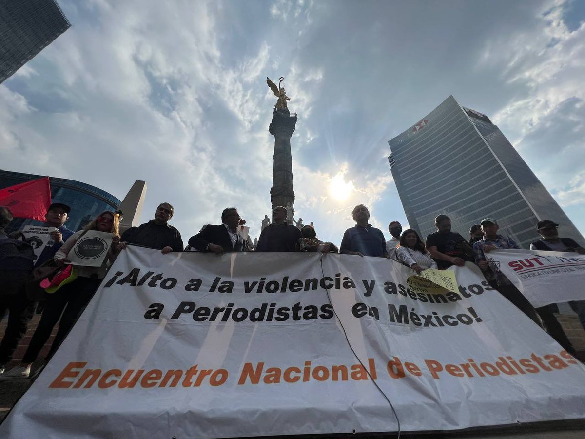 article19mxca's tweet photo. ARTICLE 19 condena y documenta el asesinato de las periodistas Yesenia Mullinedo Falconi y Sheila Johana García Olivera, de #Cosoleacaque, #Veracruz.

Estos hechos suman 3 mujeres periodistas asesinadas en México durante 2022.  

🧵 https://t.co/PVGVWZ0ydd