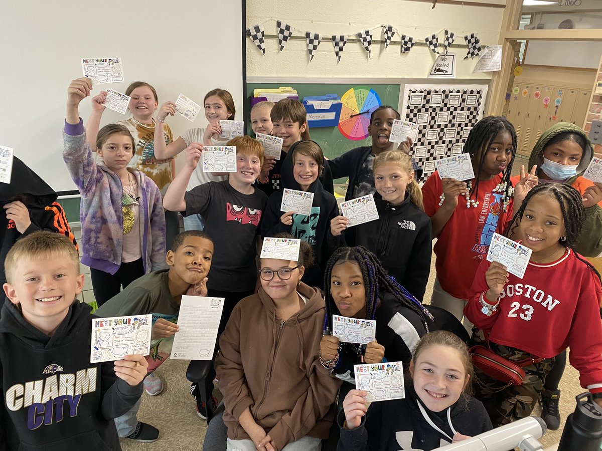 mkwtsn910's tweet photo. Our class was so excited to get our pen pal letters from 5th graders in FL. We instantly wrote back and are anxiously awaiting another response. @middleboroughes #penpalproject #usps https://t.co/OydYasHj8L