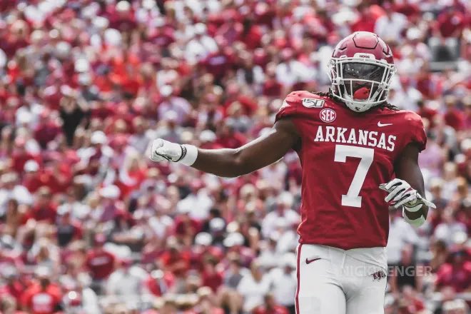I am extremely blessed to receive in offer from The University of Arkansas 🐗❤️ <a href="/Dbowman85/">Dominique Bowman</a> <a href="/CoachGuiton/">Kenny G.</a> <a href="/RazorbackFB/">Arkansas Razorback Football</a> <a href="/CoachSamPittman/">Coach Sam Pittman</a> <a href="/CoachAdamTaylor/">Coach Adam T. Taylor</a> <a href="/JOvertonFball/">John Overton</a> 🔺
