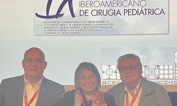 secirped's tweet photo. 1/3. En días pasados la Dra. Mayra Perero Intriago Presidente de la Sociedad Ecuatoriana de Cirugía Pediátrica junto a los Doctores Paul Astudillo Neira, Enrique Zea y Jorge Villacis miembros de esta Sociedad asistieron al Congreso Iberoamericano de Cirugía Pediátrica https://t.co/gB67CA89tA