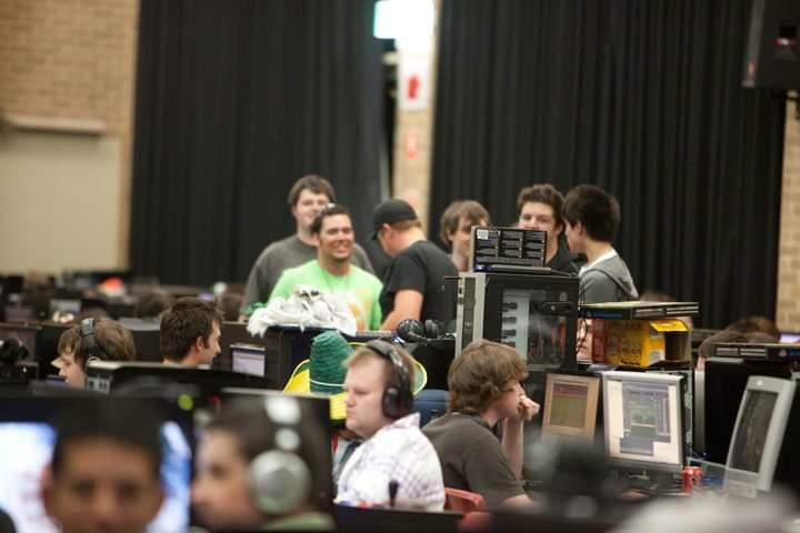 Cuzzy 🤖 tweet media