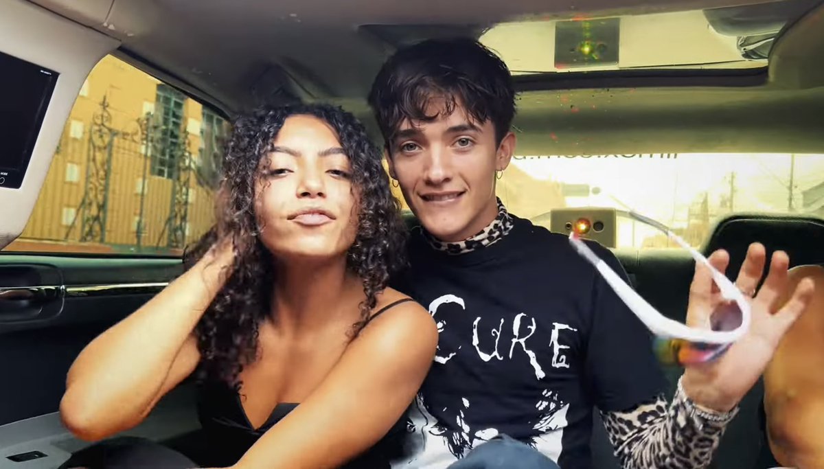 kryssoftx's tweet photo. fav screenshots <3
I love this cover! I love the video, everything is just perfect!
WHAT NOANY WANTS
@anygabrielly @NoahUrrea 
@CfSunshines @Woow_Lucas @drewwwvennn @traytaylor22 https://t.co/FC59mZpdf9