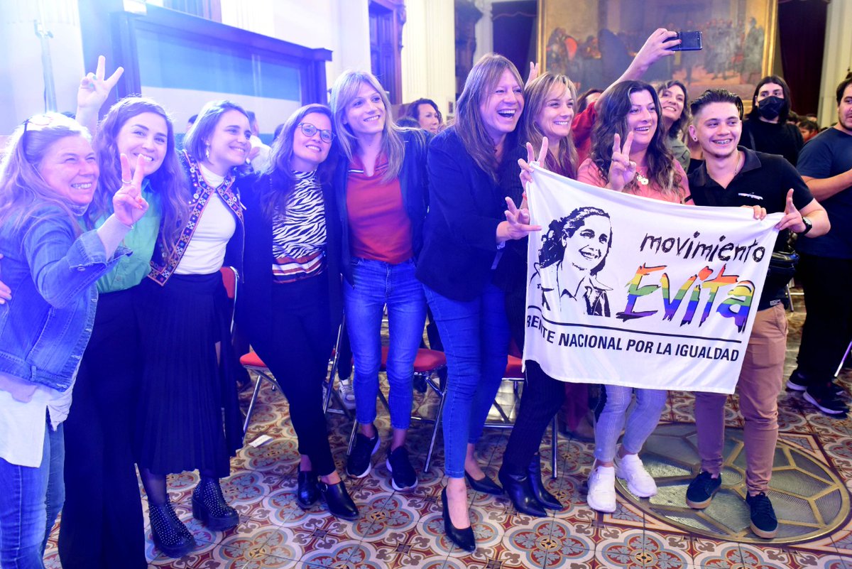 MalenaGalmarini's tweet photo. Fue muy emocionante ver este recinto lleno de alegría de las personas que lucharon tanto por el derecho de su identidad. Hoy recordamos estos diez años de la Ley de Identidad de Género, una década de transformaciones en las leyes, en lo cultural, y más que nada en la vida. https://t.co/UoUB8ewgeq
